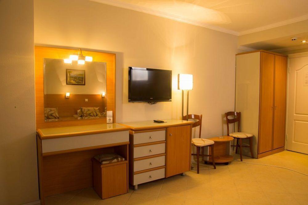 Royal Palm Beach Hotel Gümbet Esterno foto