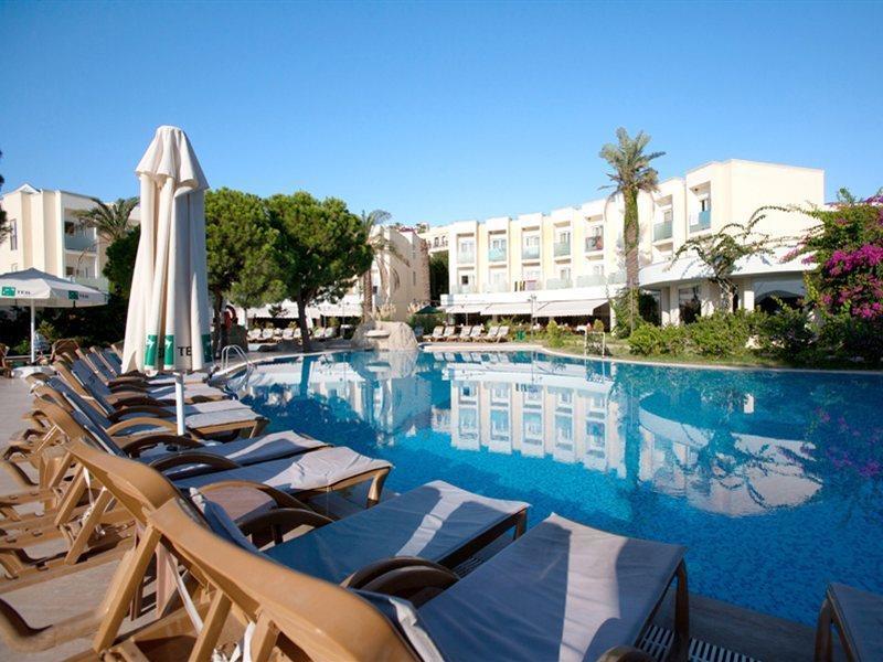 Royal Palm Beach Hotel Gümbet Esterno foto